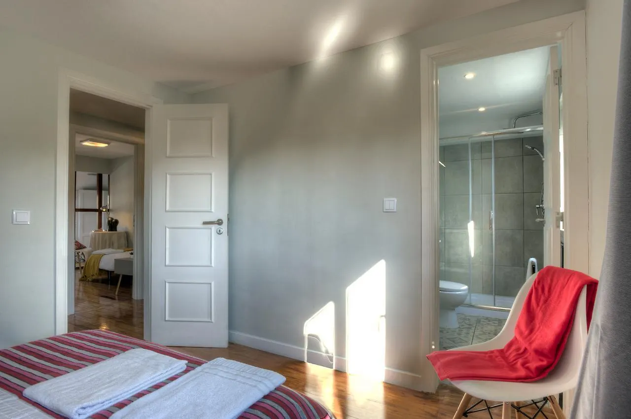 Angel'S Duplex Terrace Five Bedrooms Lisbon Portugal