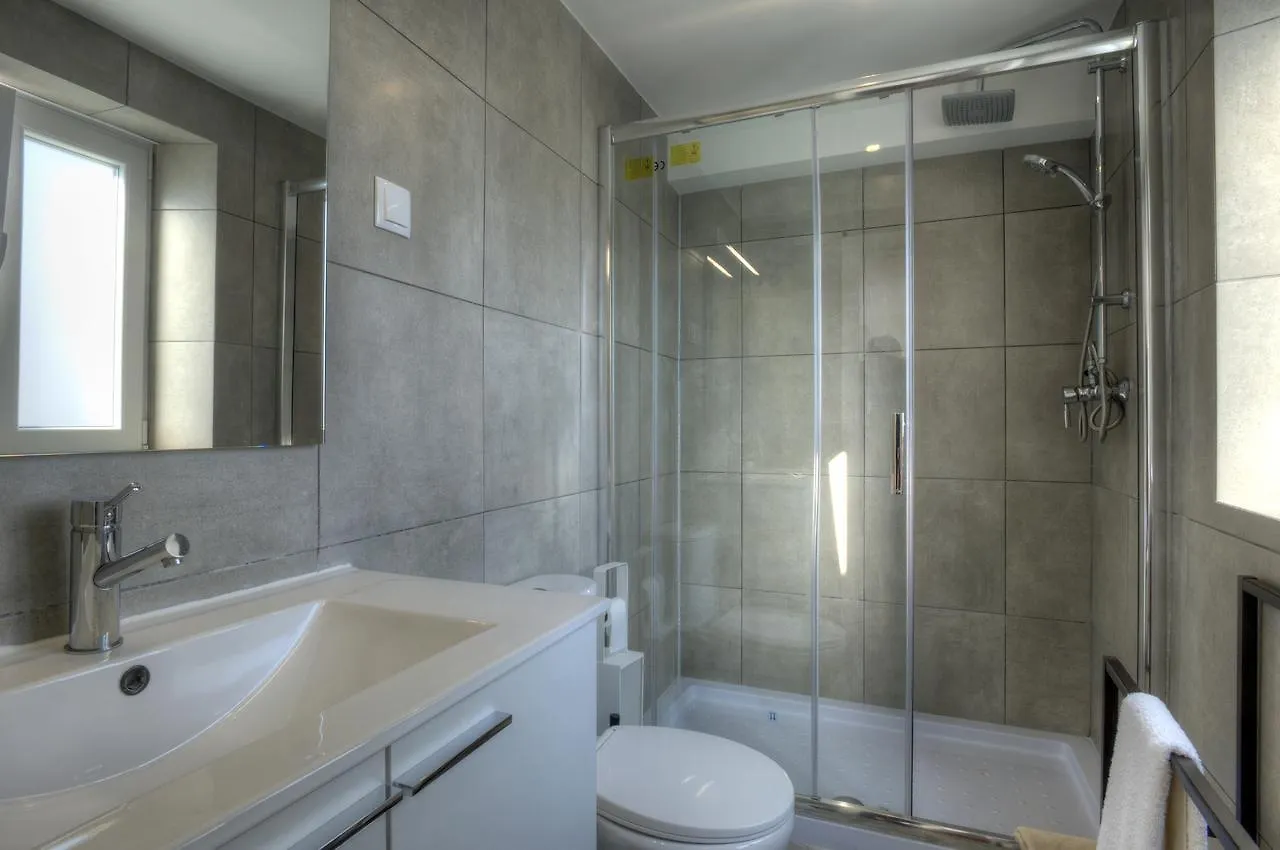 Angel'S Duplex Terrace Five Bedrooms Lisbon Apartment